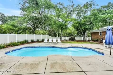 207 River Drive Southport NC 28461