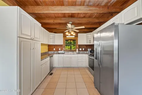 178 Whites Neck Lane Knotts Island NC 27950
