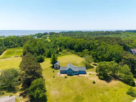 178 Whites Neck Lane Knotts Island NC 27950