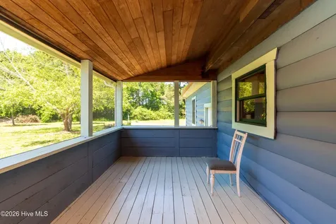 178 Whites Neck Lane Knotts Island NC 27950