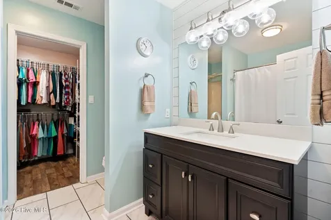 533 Brook Street Morehead City NC 28557