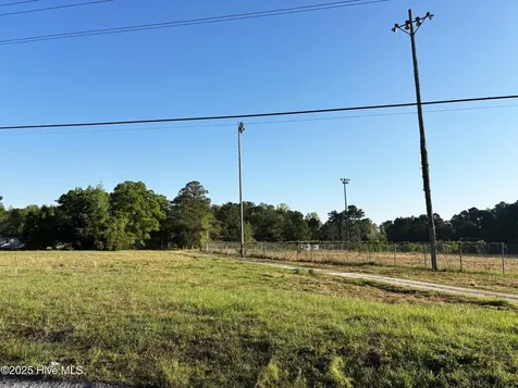 657 Freedom Way Midway Park NC 28544