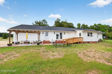 1490 Scott Road Kenly NC 27542