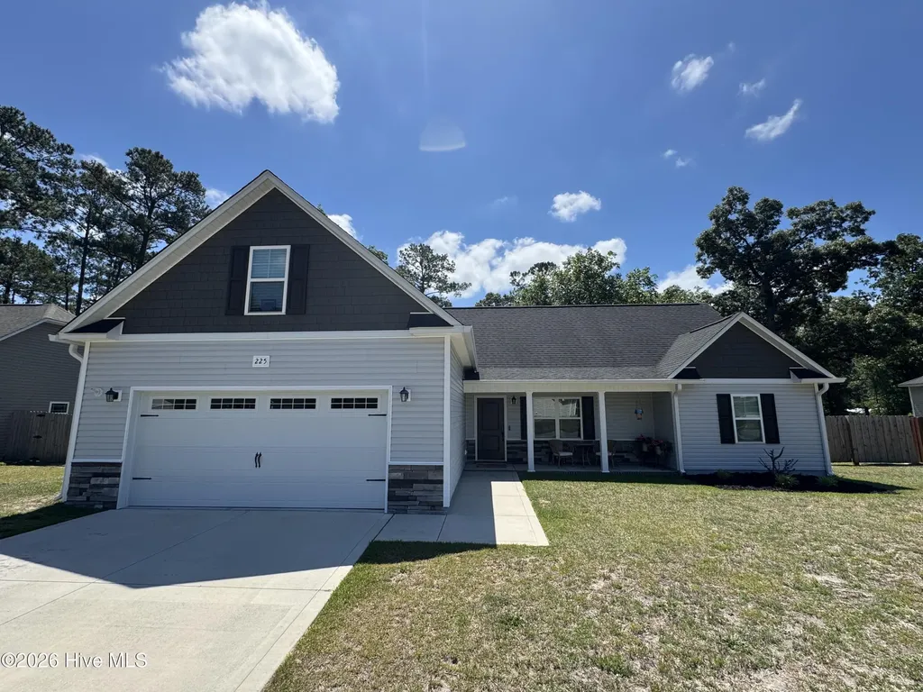 225 Westfield Drive Richlands NC 28574
