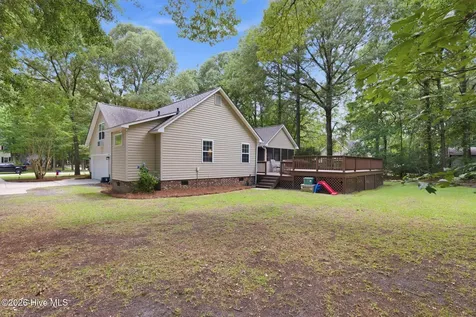 584 Deer Run Road New Bern NC 28562