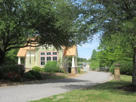 102 Yacht Club Lane N Grandy NC 27939