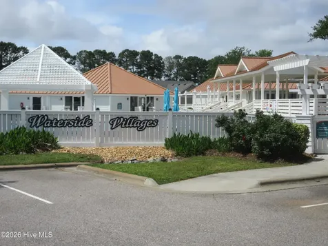 102 Yacht Club Lane N Grandy NC 27939