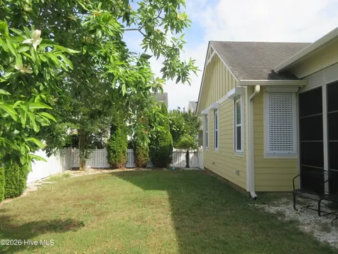 102 Yacht Club Lane N Grandy NC 27939