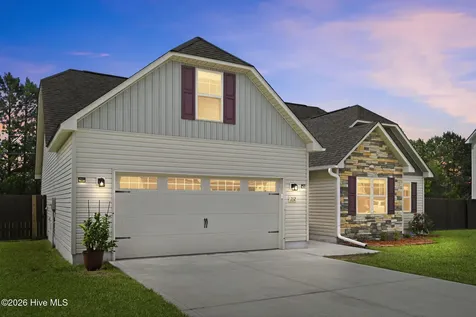 212 Holly Grove Court E Jacksonville NC 28540
