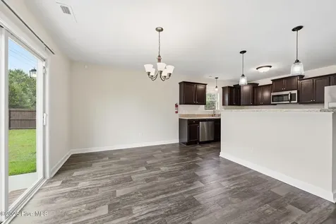 212 Holly Grove Court E Jacksonville NC 28540