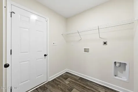 212 Holly Grove Court E Jacksonville NC 28540