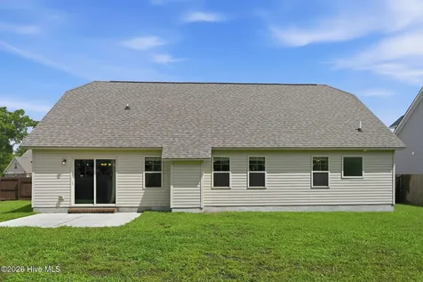 212 Holly Grove Court E Jacksonville NC 28540
