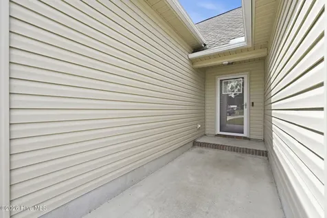 212 Holly Grove Court E Jacksonville NC 28540