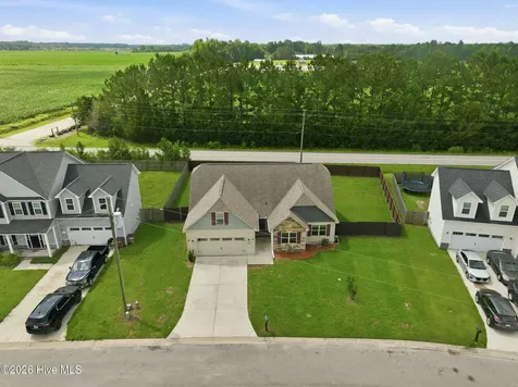 212 Holly Grove Court E Jacksonville NC 28540