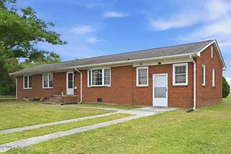 873 Huffmantown Road Richlands NC 28574