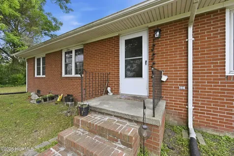 873 Huffmantown Road Richlands NC 28574