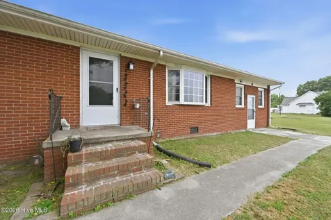873 Huffmantown Road Richlands NC 28574