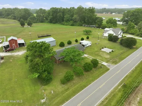 873 Huffmantown Road Richlands NC 28574