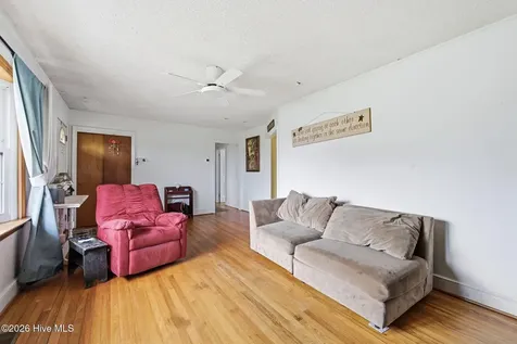 873 Huffmantown Road Richlands NC 28574