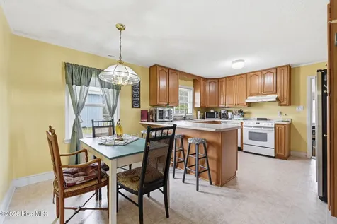 873 Huffmantown Road Richlands NC 28574