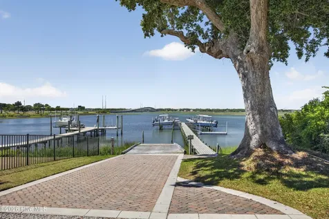 410 Sunrise Court Emerald Isle NC 28594