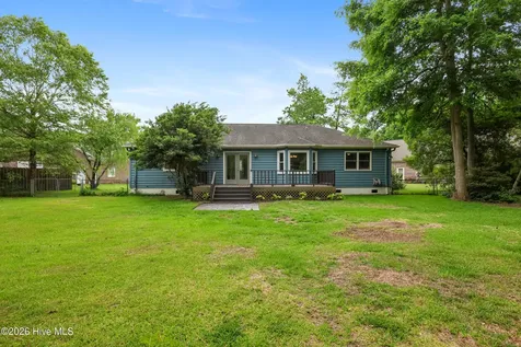 717 Grey Squirrel Drive Wilmington NC 28409