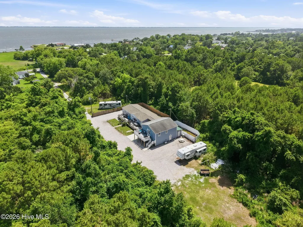 141 Pender Lane Newport NC 28570