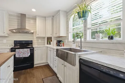 141 Pender Lane Newport NC 28570