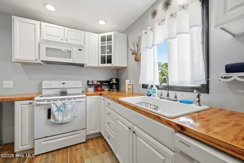 141 Pender Lane Newport NC 28570