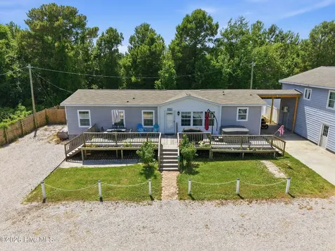 141 Pender Lane Newport NC 28570