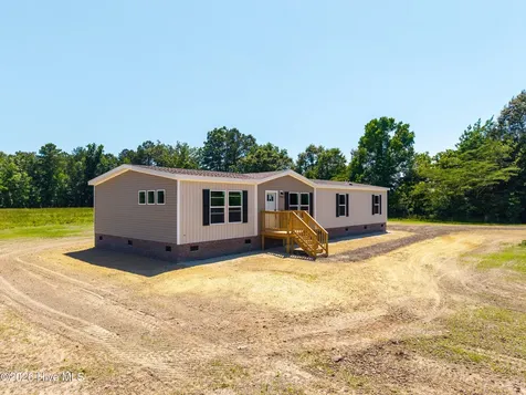 688 Deep Creek Road Hertford NC 27944