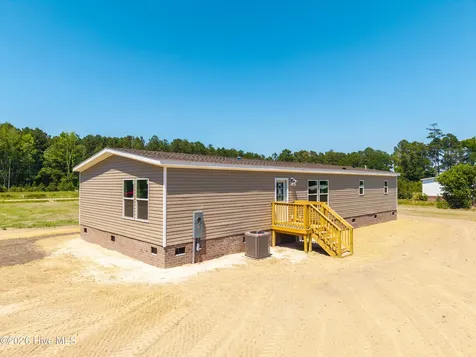688 Deep Creek Road Hertford NC 27944