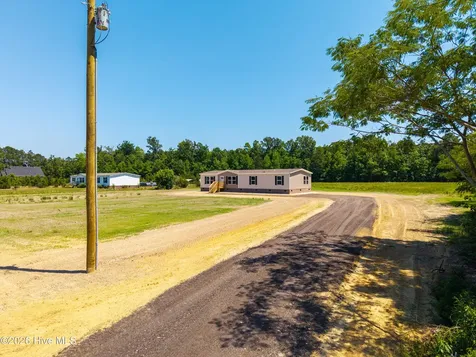 688 Deep Creek Road Hertford NC 27944