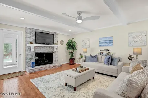709 Sawgrass Road Hampstead NC 28443