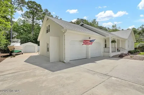 709 Sawgrass Road Hampstead NC 28443