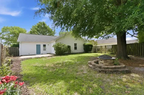 805 Valley Forge Court Wilmington NC 28411