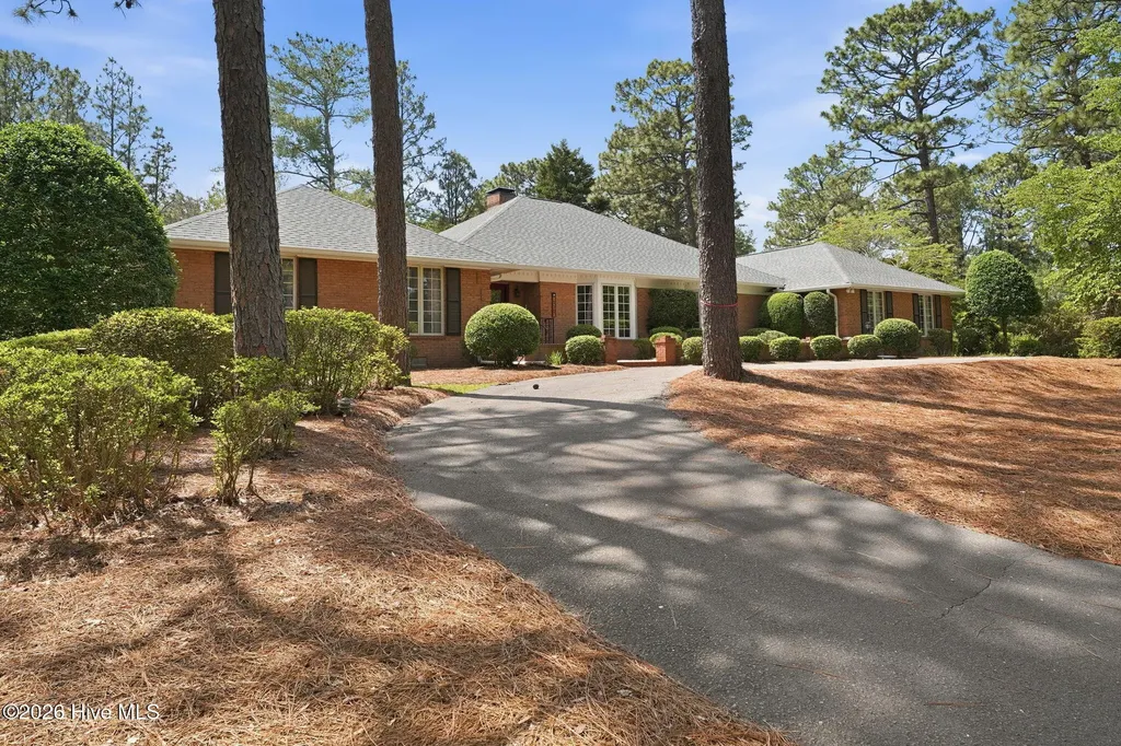 210 Quail Hollow Drive Pinehurst NC 28374