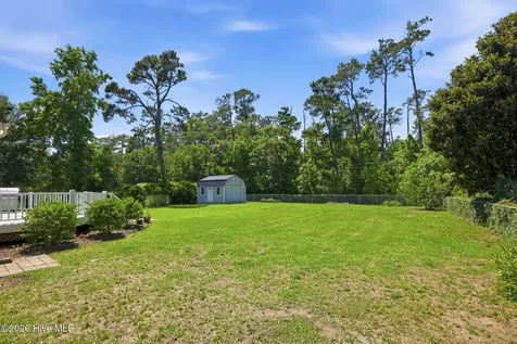 1929 Kingfisher Drive Morehead City NC 28557