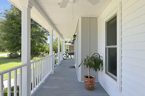 1929 Kingfisher Drive Morehead City NC 28557