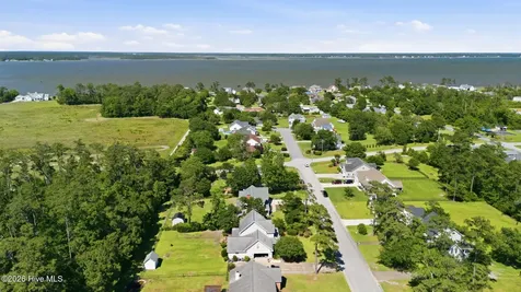1929 Kingfisher Drive Morehead City NC 28557