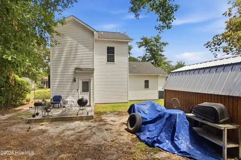 2105 Woodland Avenue New Bern NC 28560