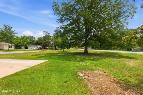 2105 Woodland Avenue New Bern NC 28560