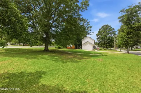 2105 Woodland Avenue New Bern NC 28560