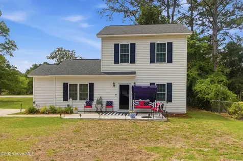 2105 Woodland Avenue New Bern NC 28560