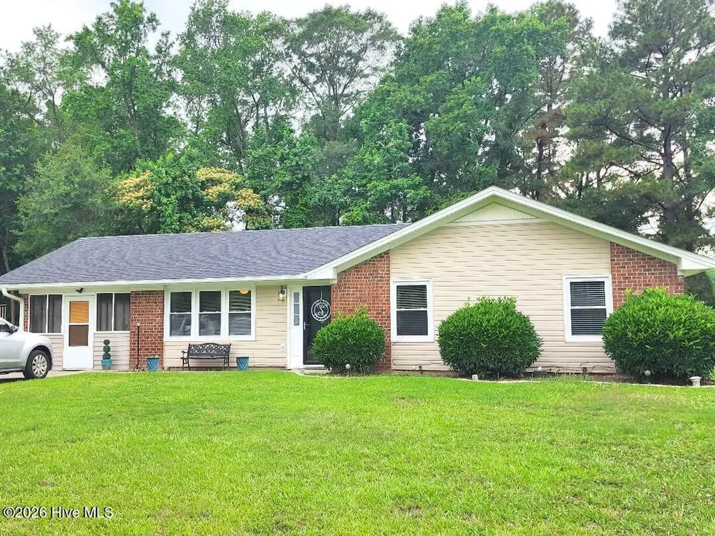 102 Fox Run Circle Greenville NC 27858