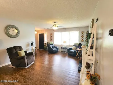 102 Fox Run Circle Greenville NC 27858