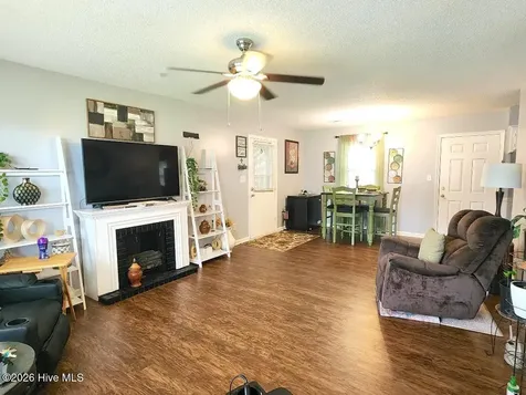 102 Fox Run Circle Greenville NC 27858