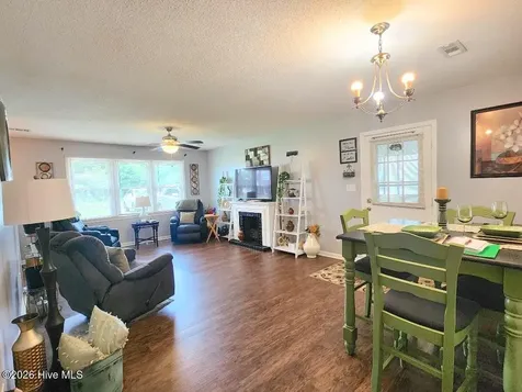 102 Fox Run Circle Greenville NC 27858