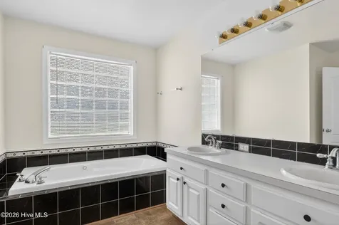 382 Stone Gate Drive Greenville NC 27858