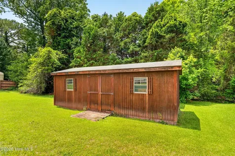 382 Stone Gate Drive Greenville NC 27858
